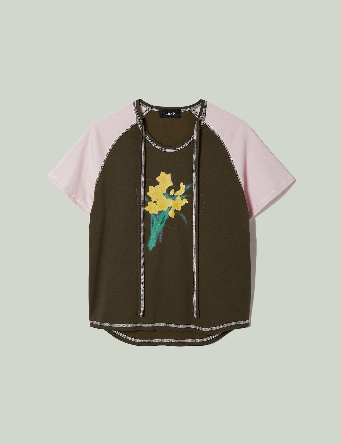 flower bouquet t-shirt / khaki