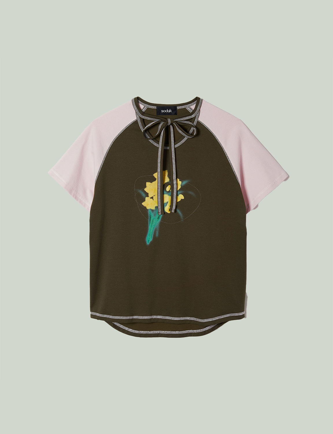 flower bouquet t-shirt / khaki