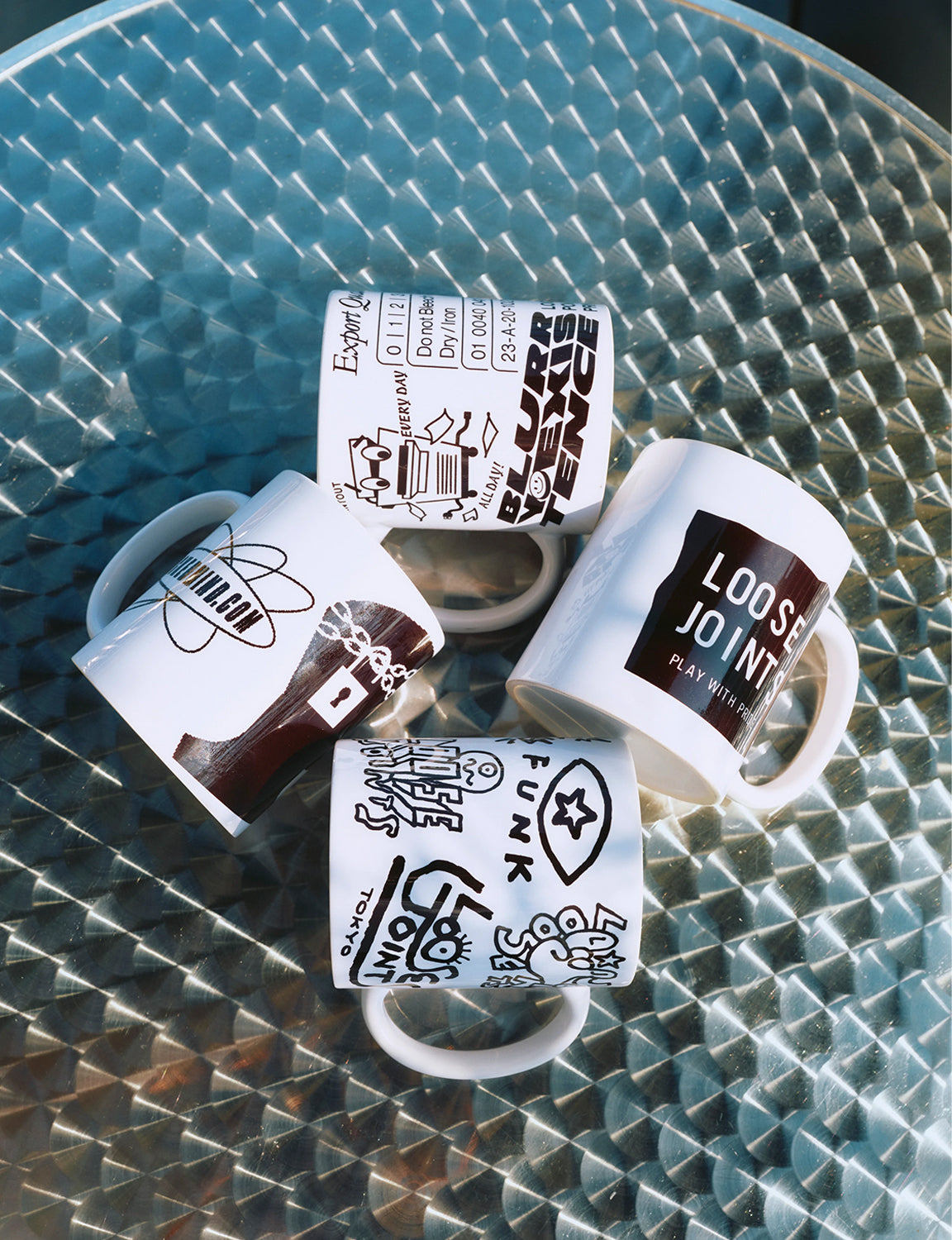 TOMOO GOKITA - 'V.P' MUG CUP