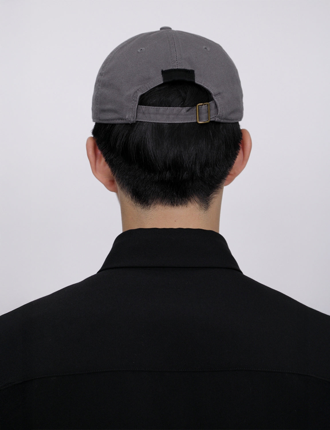 Embroidery Cap / gray × white
