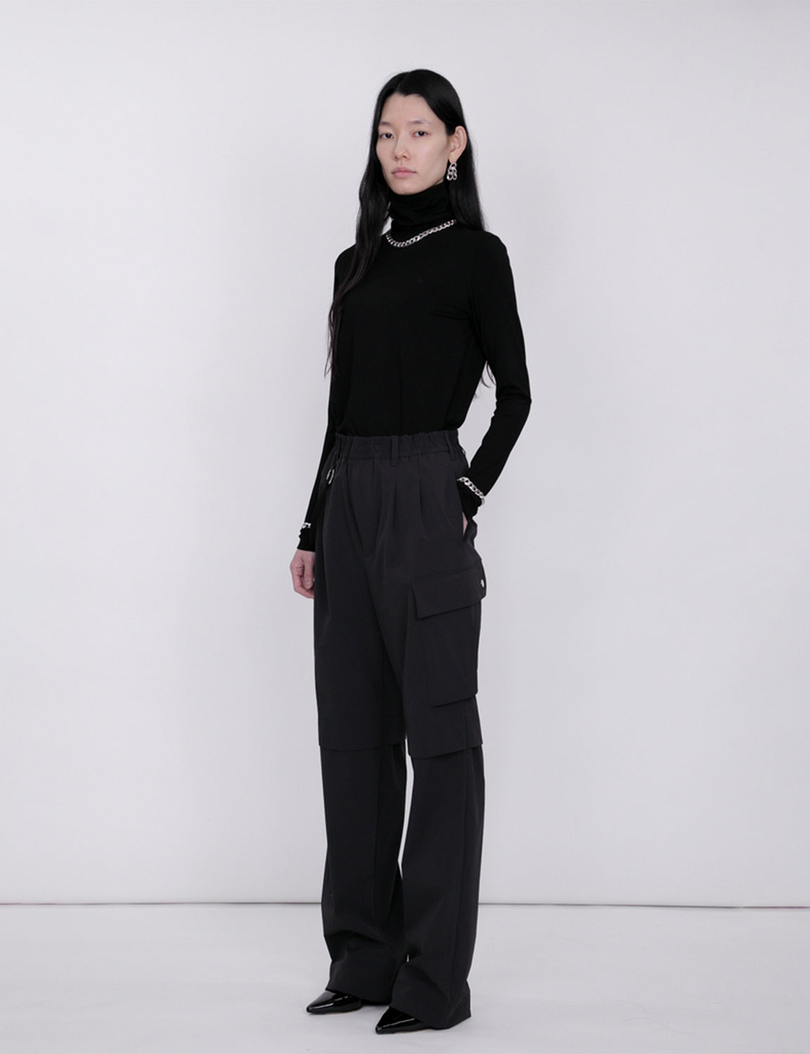Cargo Pants ARTIST WARDROBE / MIYU HOSOI / black