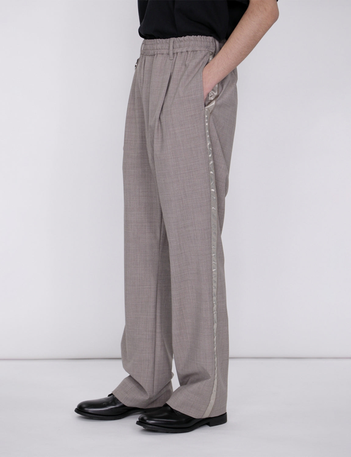 Side Stripe Pants / beige