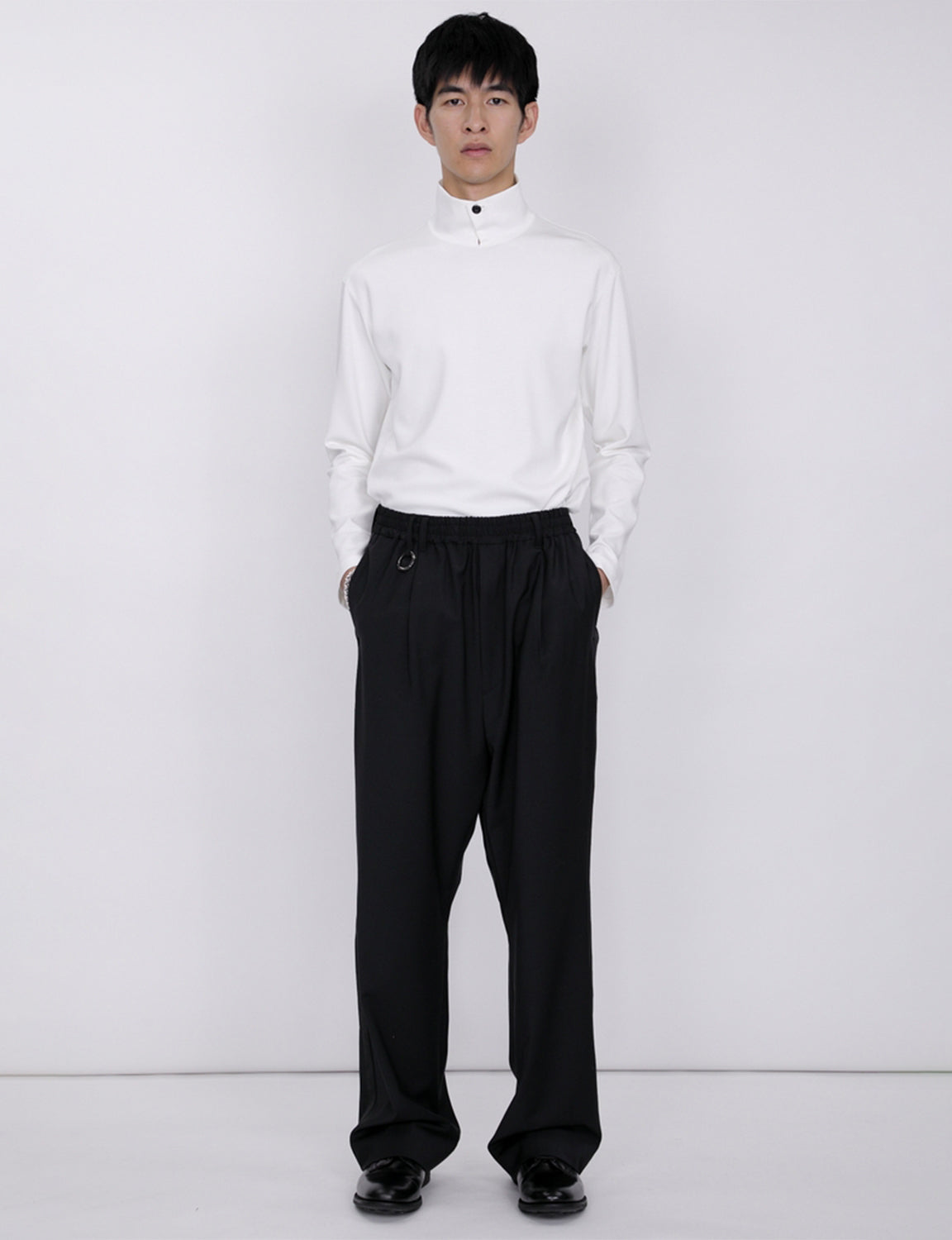 Stand Collar Turtleneck Top / white