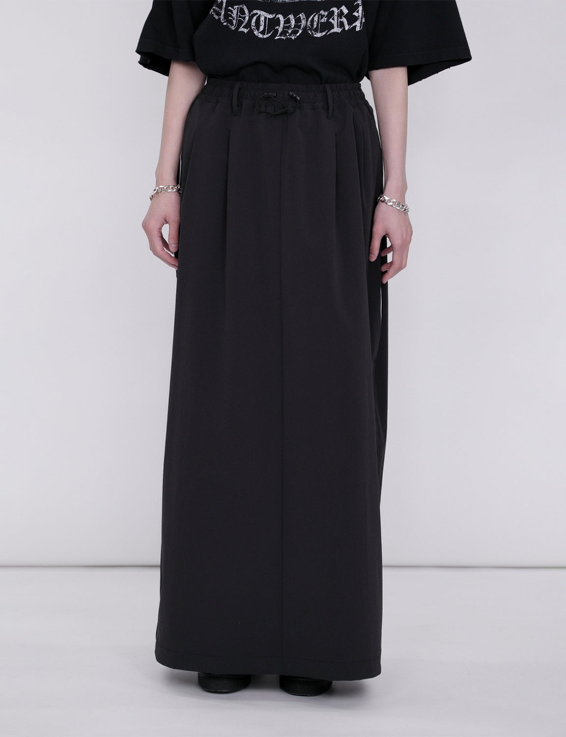 Back Slit Skirt / black