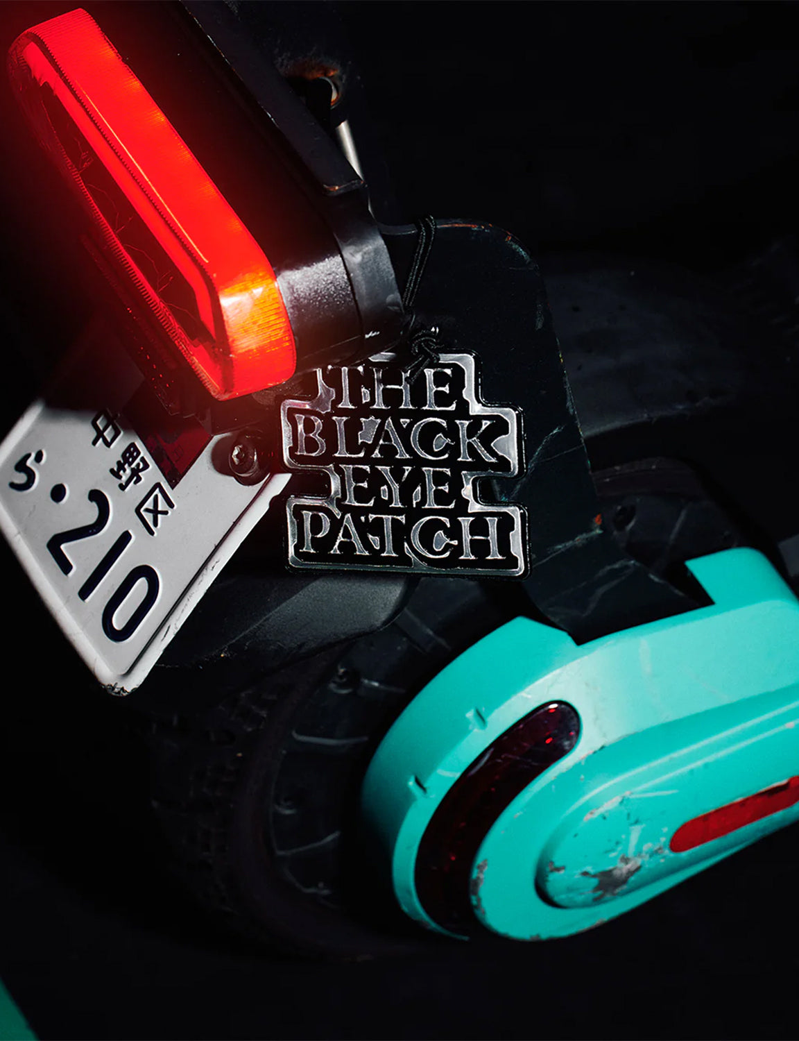 OG LABEL REFLECTOR TAG