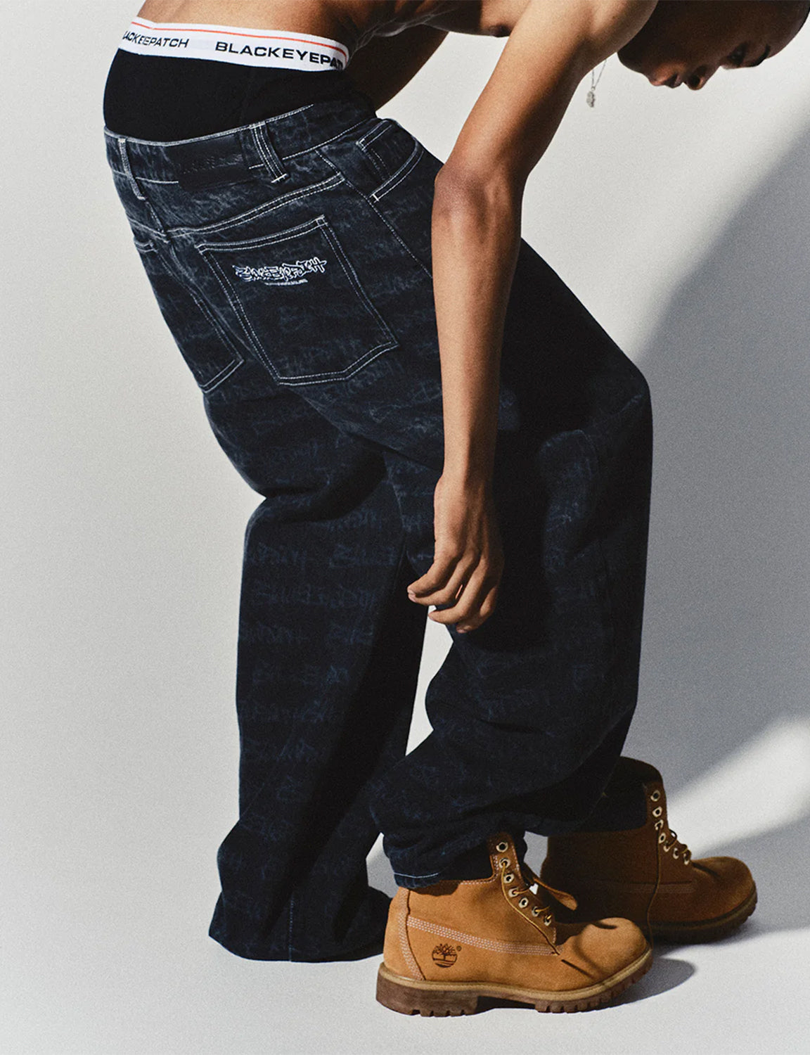FASTHAND SCRIPT PATTERNED EXTRA BAGGY JEANS