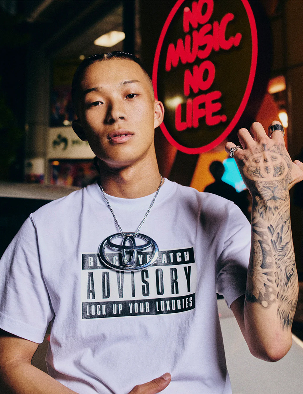 ADVISORY LABEL TEE