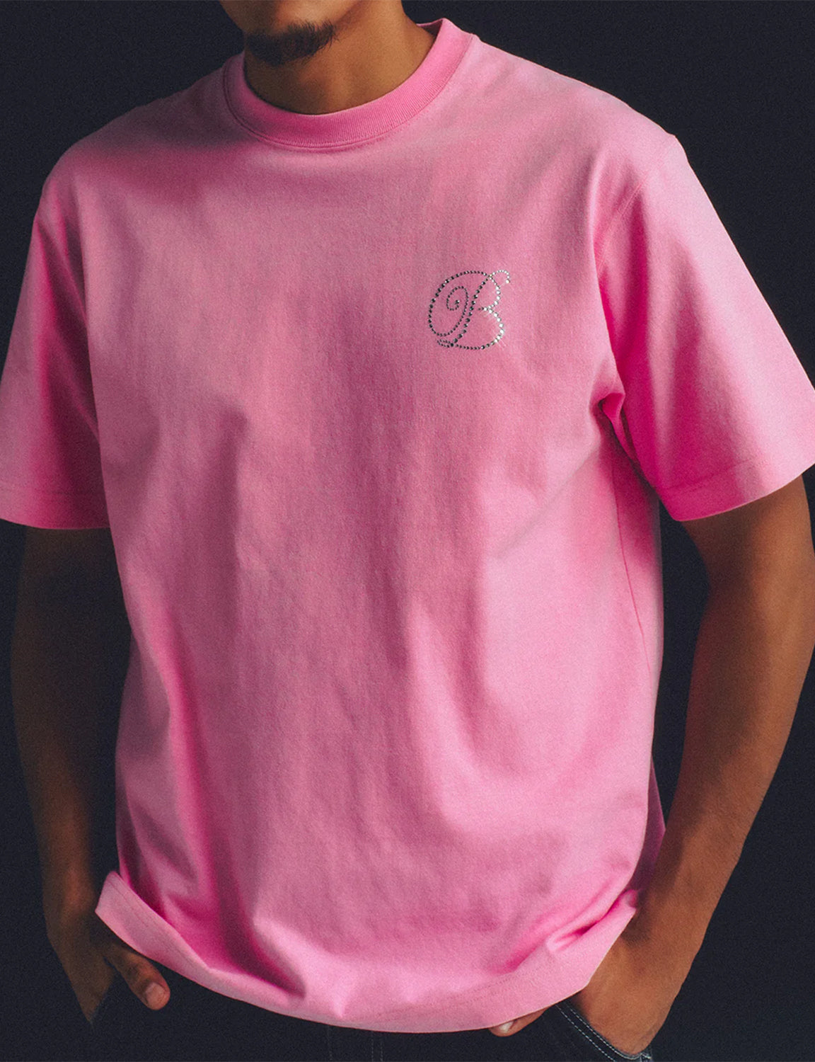 RHINESTONE B EMBLEM TEE