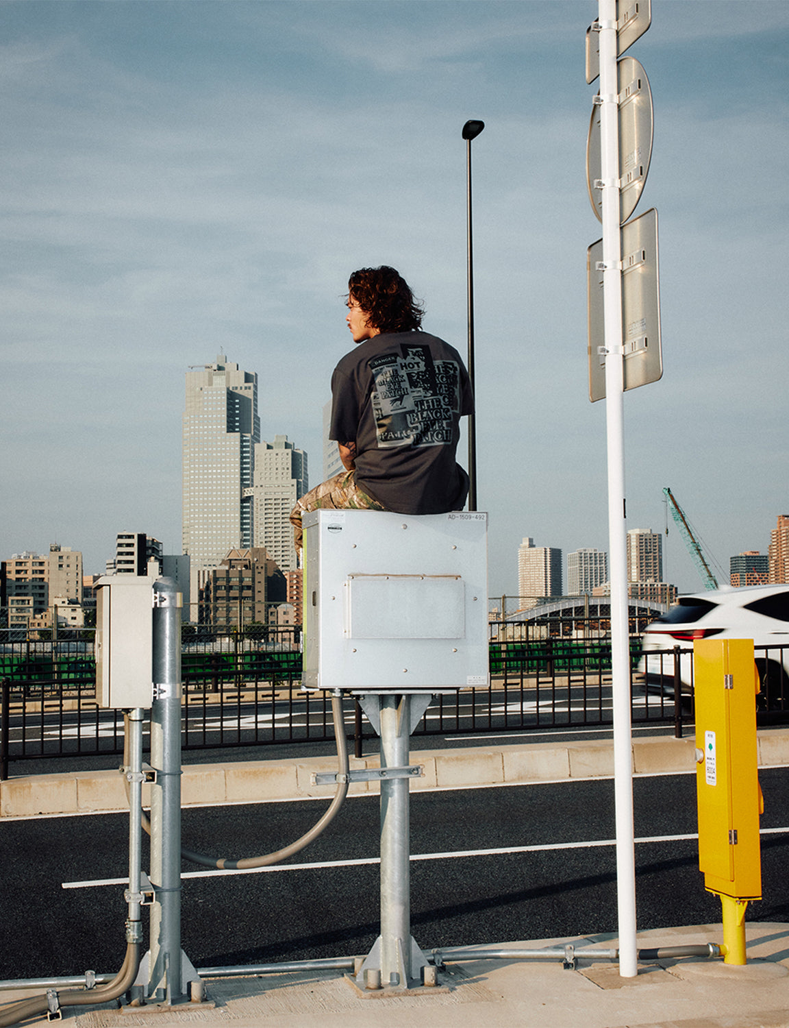 GRAYSCALE LABEL PACK TEE