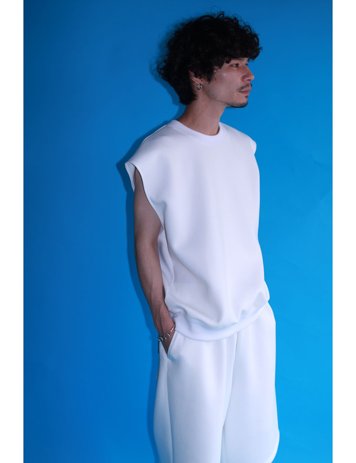 SWAET SLEEVELESS TOP