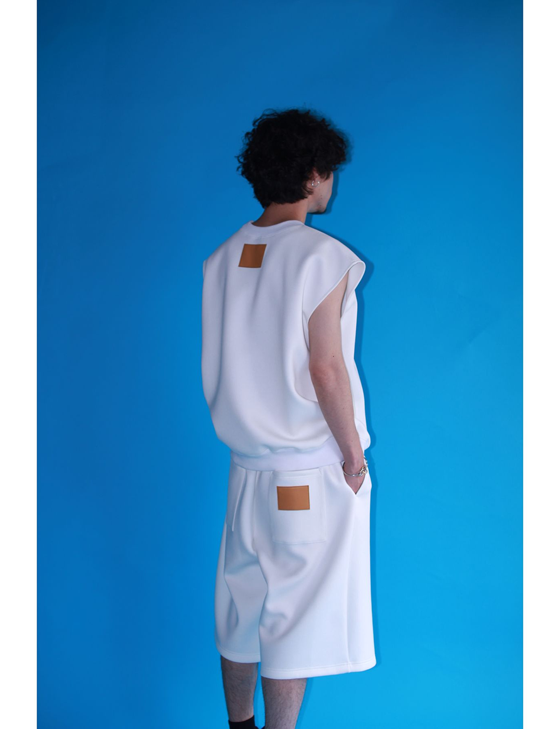 SWAET SLEEVELESS TOP