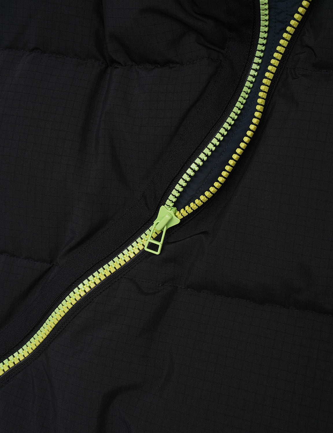 FLOWING DOWN VEST