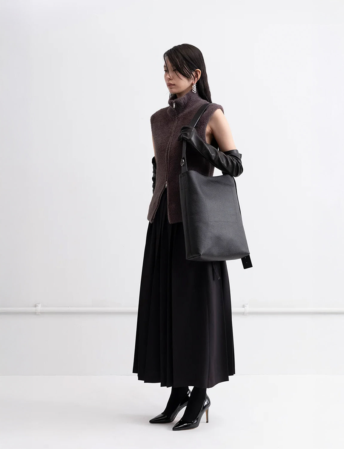 Belt Tote / black × silver