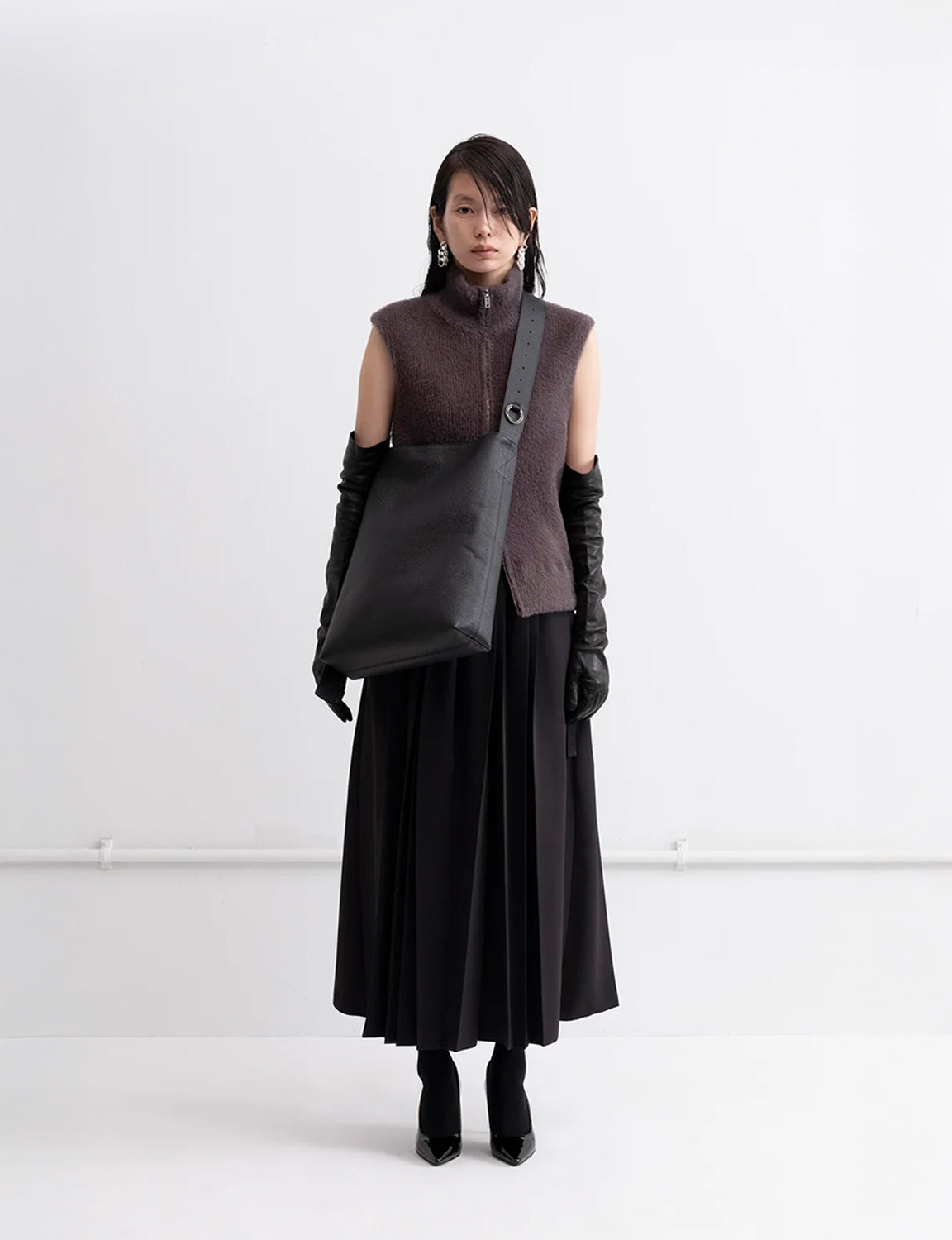 Belt Tote / black × silver