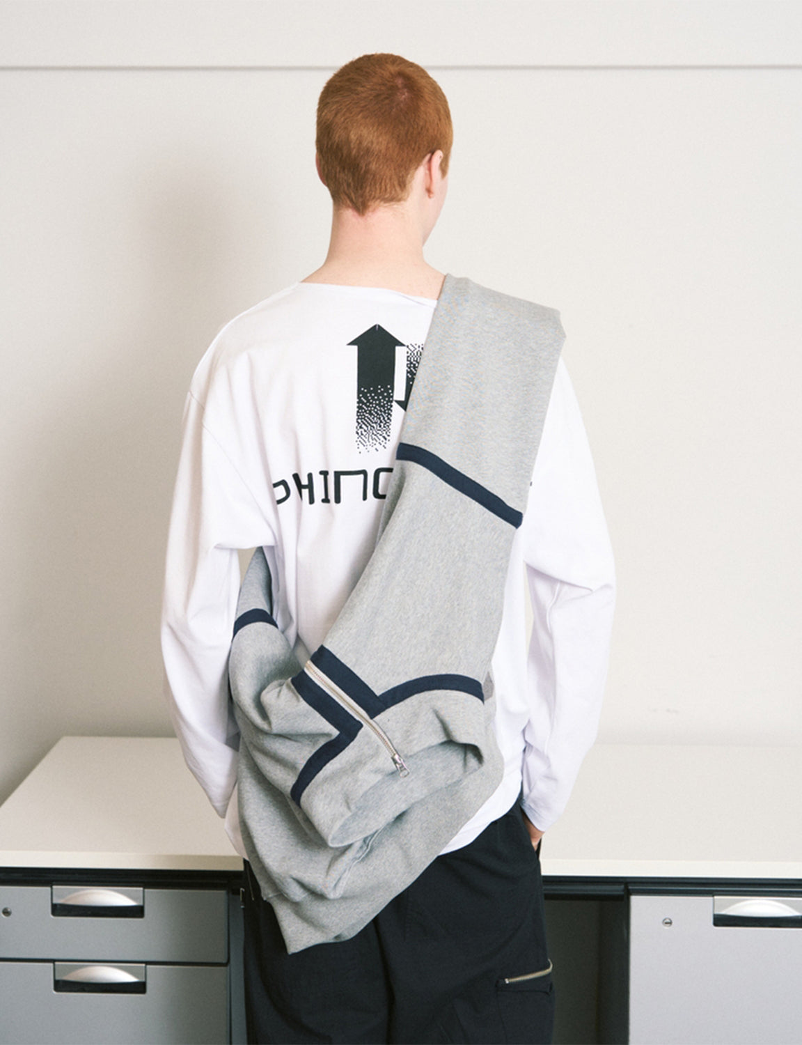 QUARTER ZIP SWEATSHIRT – HEATHER GREY