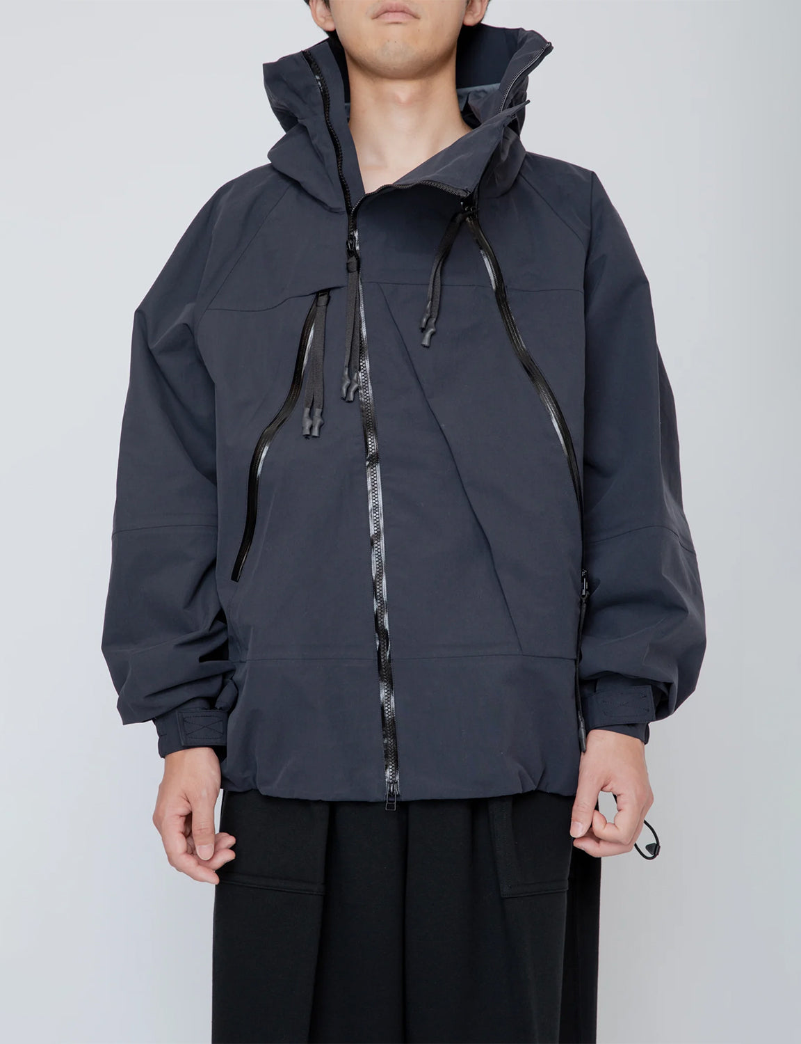 BREATHABLE WATERPROOF MOUNTAIN PARKA / BLACK