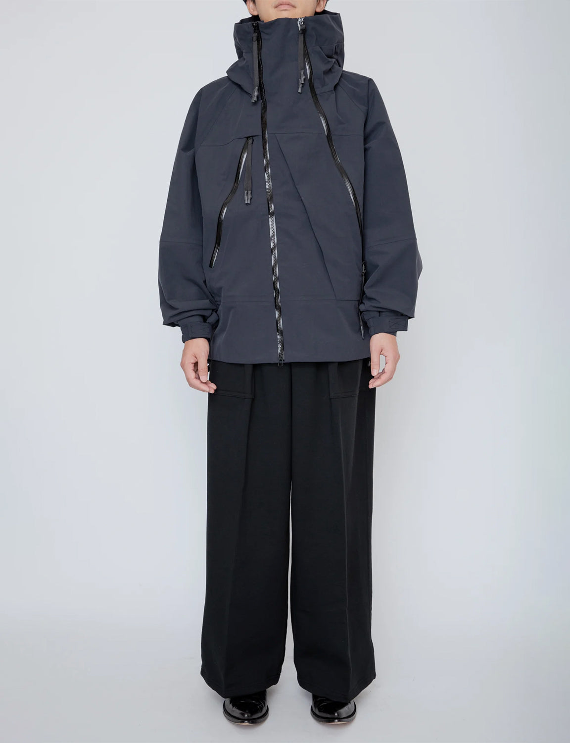 BREATHABLE WATERPROOF MOUNTAIN PARKA / BLACK