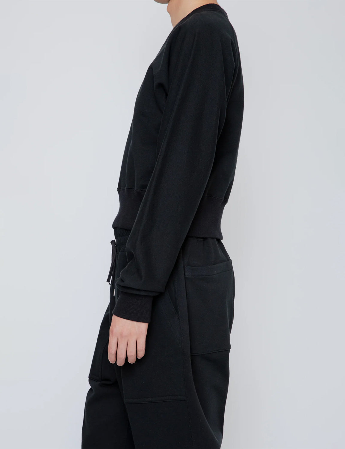 ONE-SIDE KIMONO SLEEVE SWEATSHIRT_TIGHT FIT / BLACK