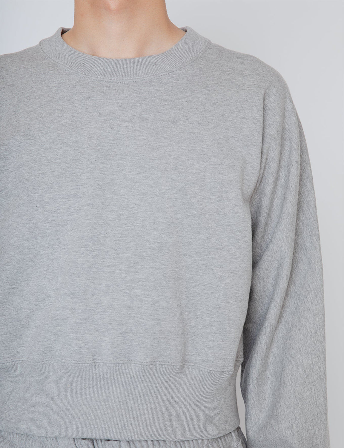 ONE-SIDE KIMONO SLEEVE SWEATSHIRT_TIGHT FIT / TOP GRAY