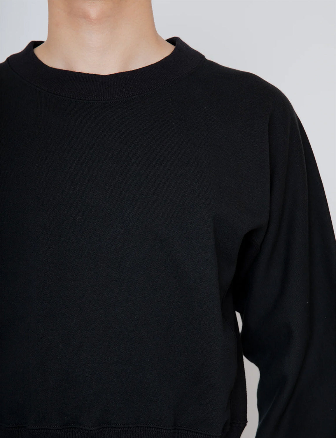 ONE-SIDE KIMONO SLEEVE SWEATSHIRT_TIGHT FIT / BLACK