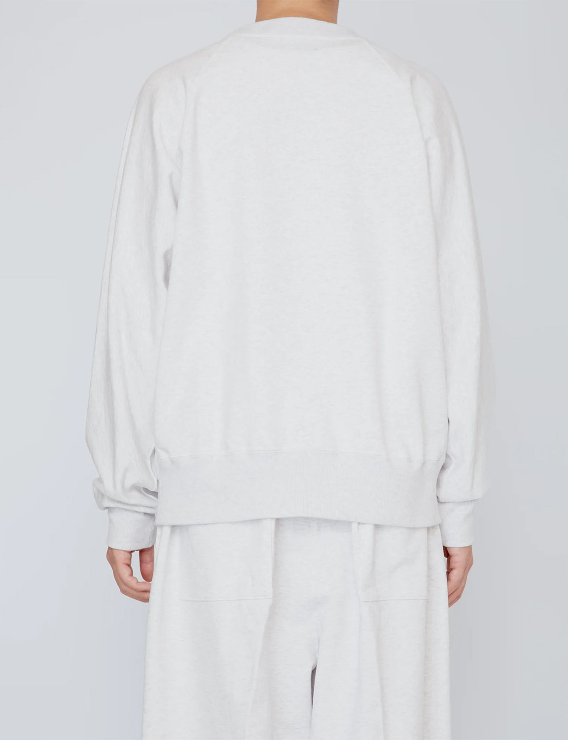 ONE-SIDE KIMONO SLEEVE SWEATSHIRT_LOOSE FIT / HEATHER WHITE