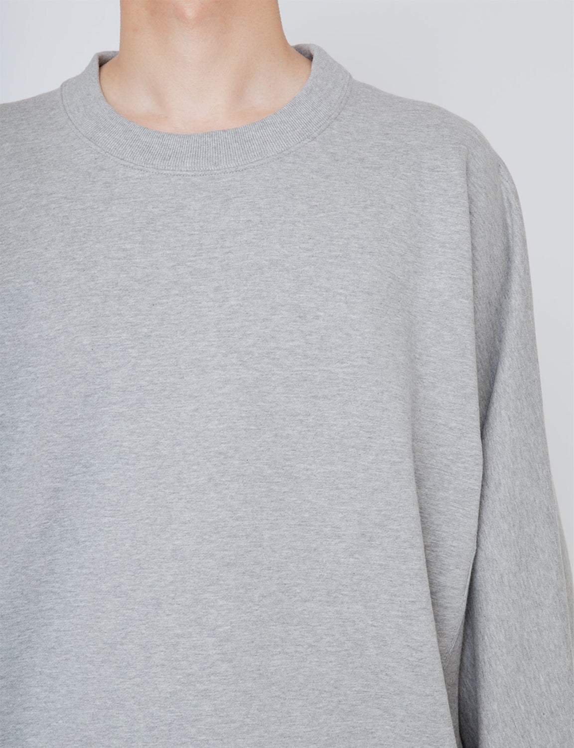ONE-SIDE KIMONO SLEEVE SWEATSHIRT_LOOSE FIT / TOP GRAY