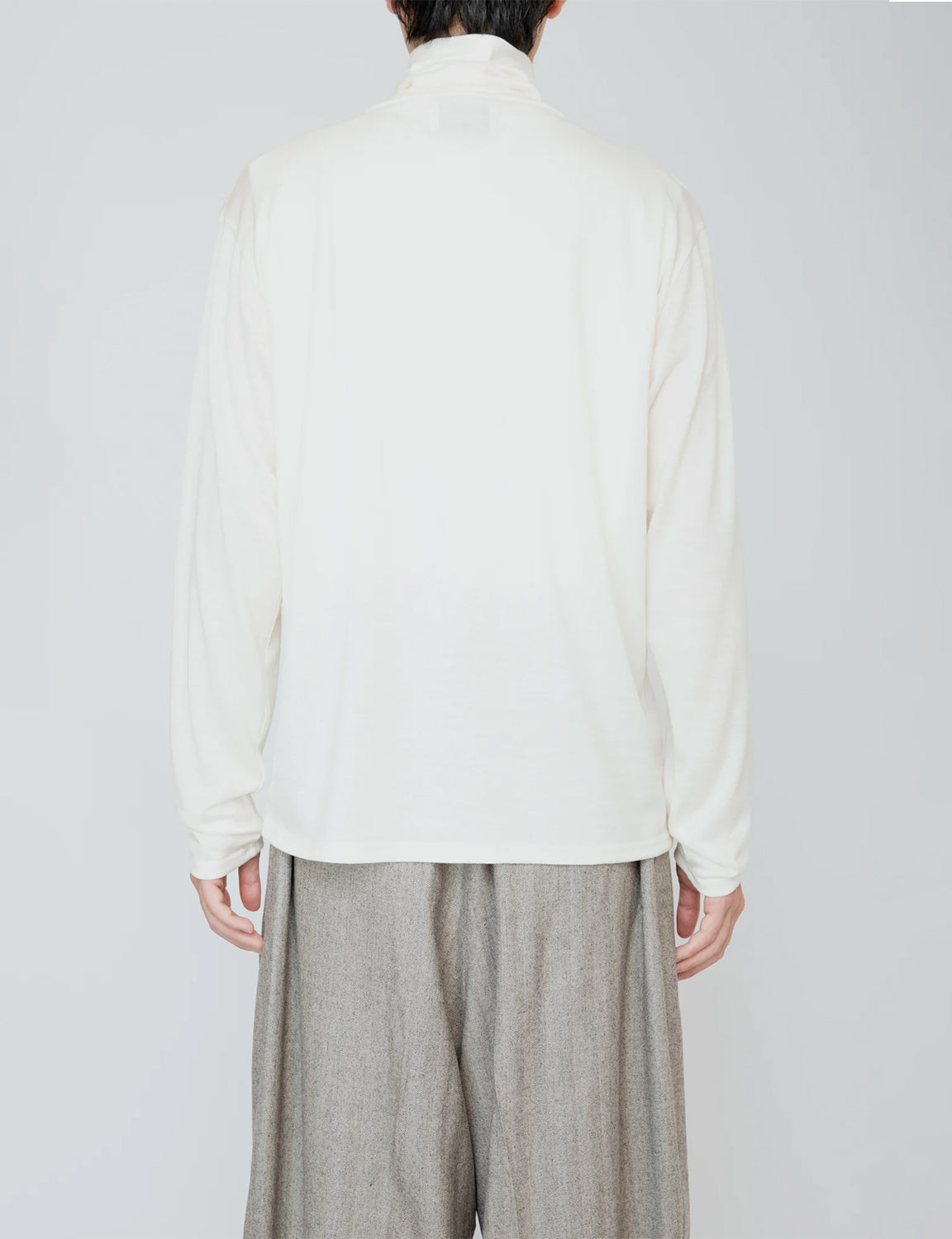 WASHABLE-WOOL HIGH NECK SHIRT / WHITE