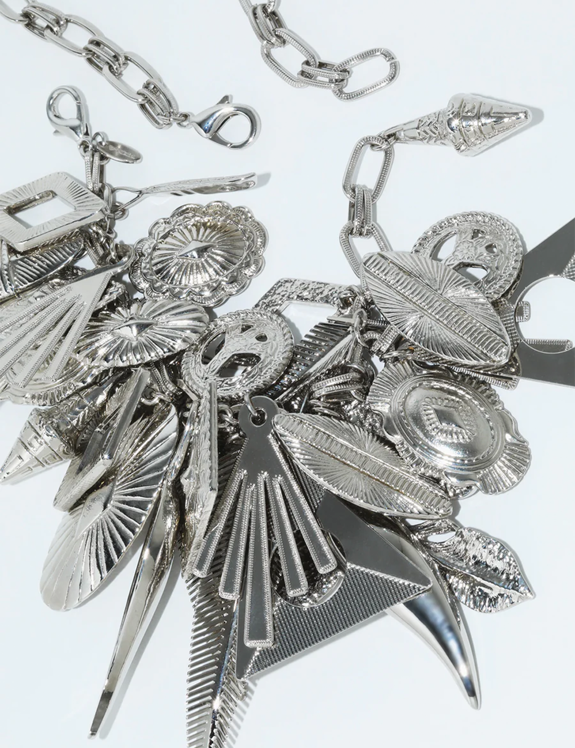 METAL MOTIF ACCESSORIES