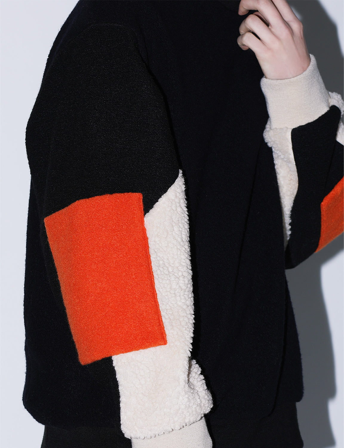 WOOL PILE BOA PULLOVER