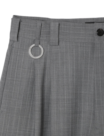 Wide Cargo Shorts / gray stripe