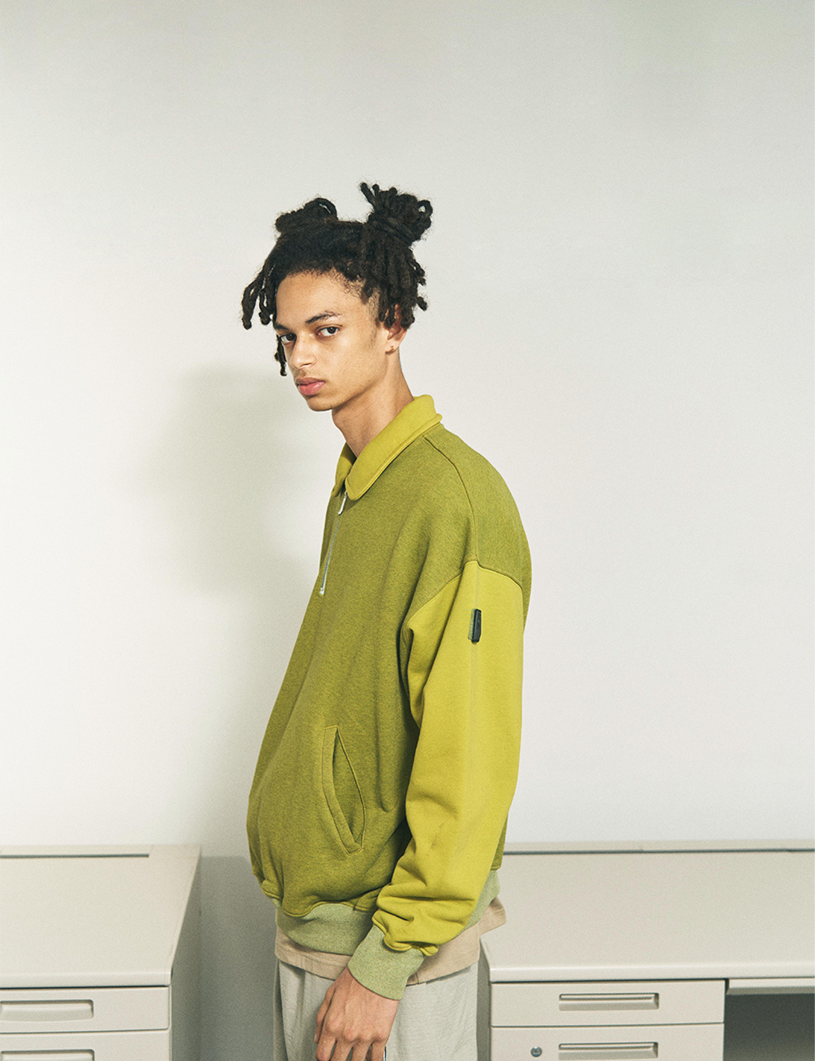 HALF-ZIP COLLAR SWEATSHIRT DYED HEATHER