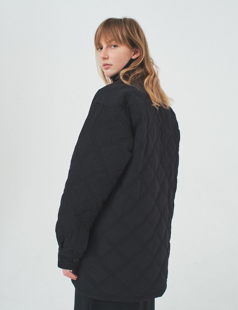 padded jacket / black