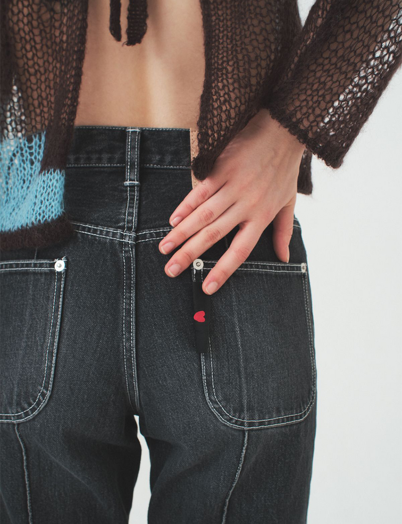 line jeans / black