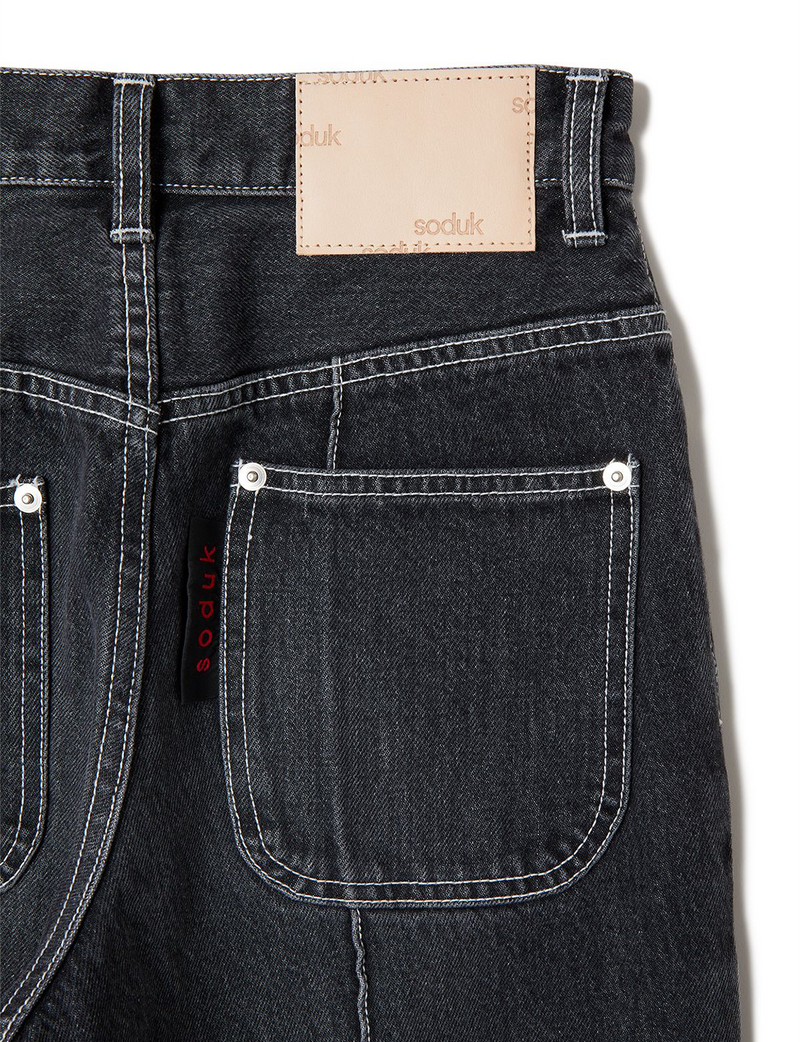 line jeans / black