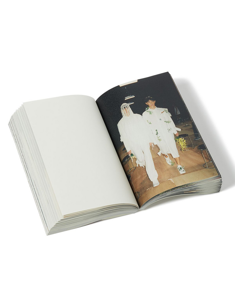 Backstage of kudos/soduk show Photographs By Fish Zhang