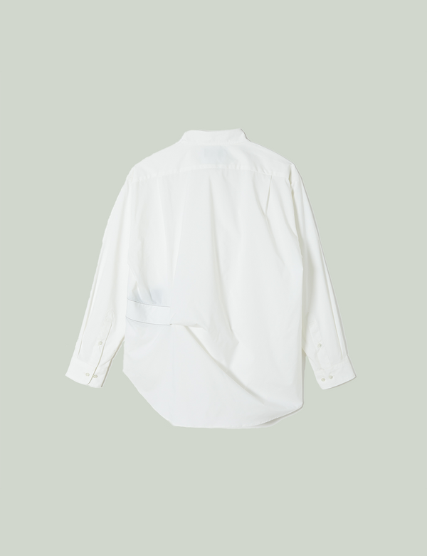 wrinkled shirt / white