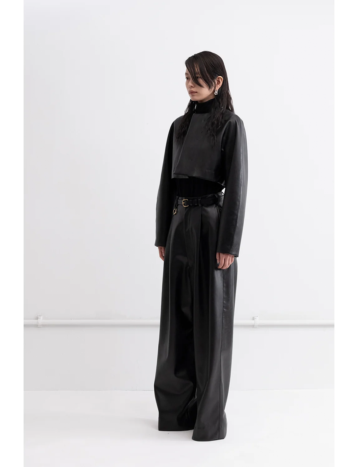 Curve Sleeve Blouson / black