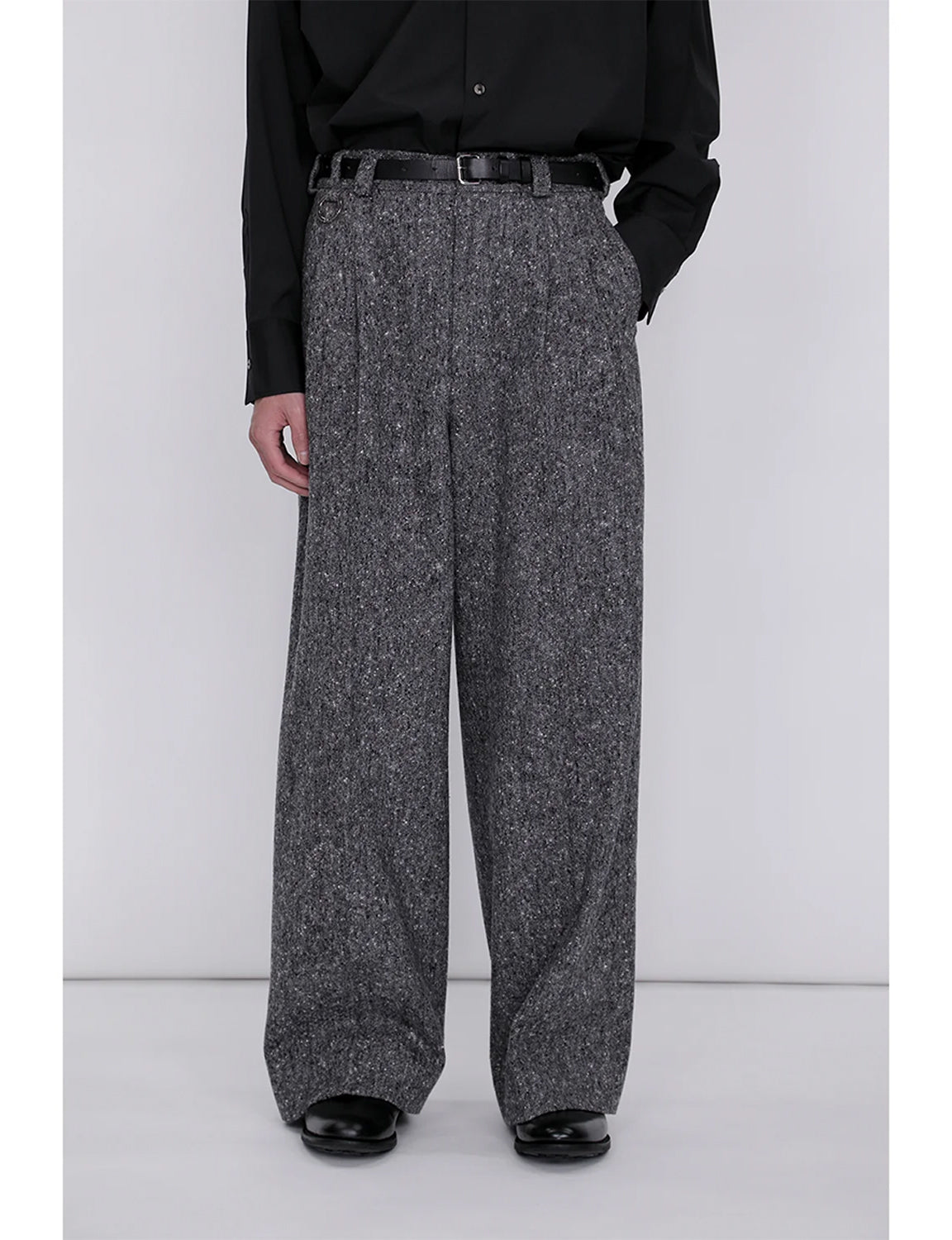 Extra Volumed Tapered Pants / tweed