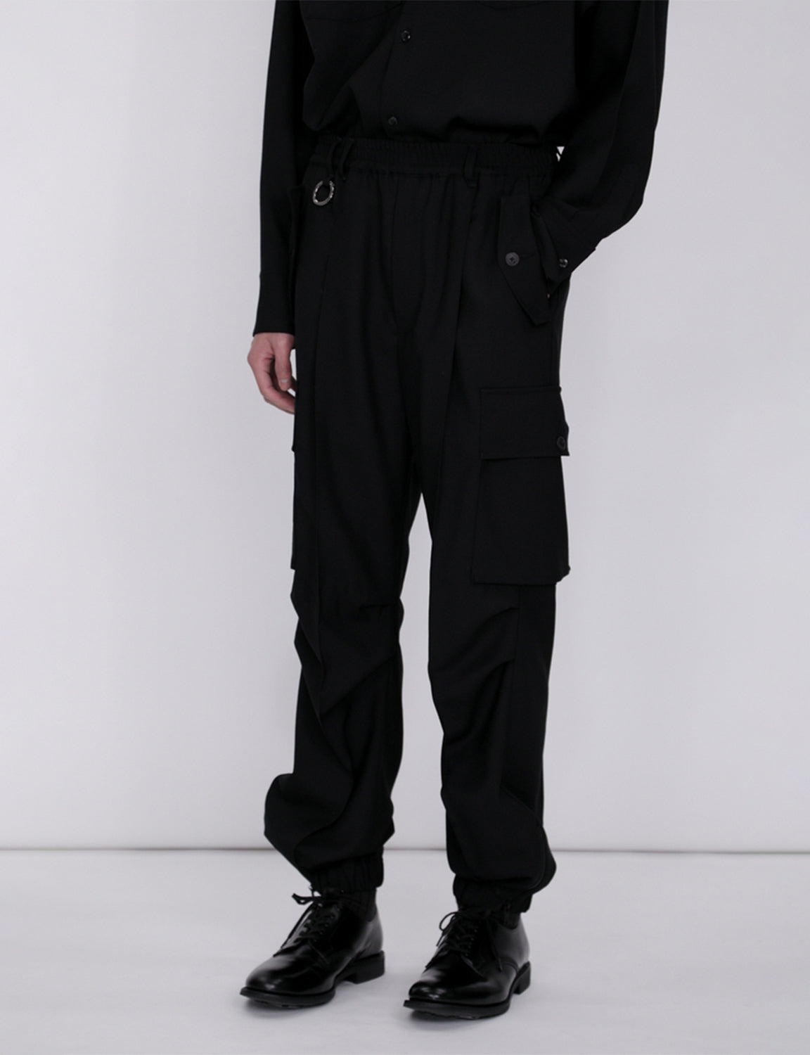 Cargo Pants ARTIST WARDROBE / MIYU HOSOI / black
