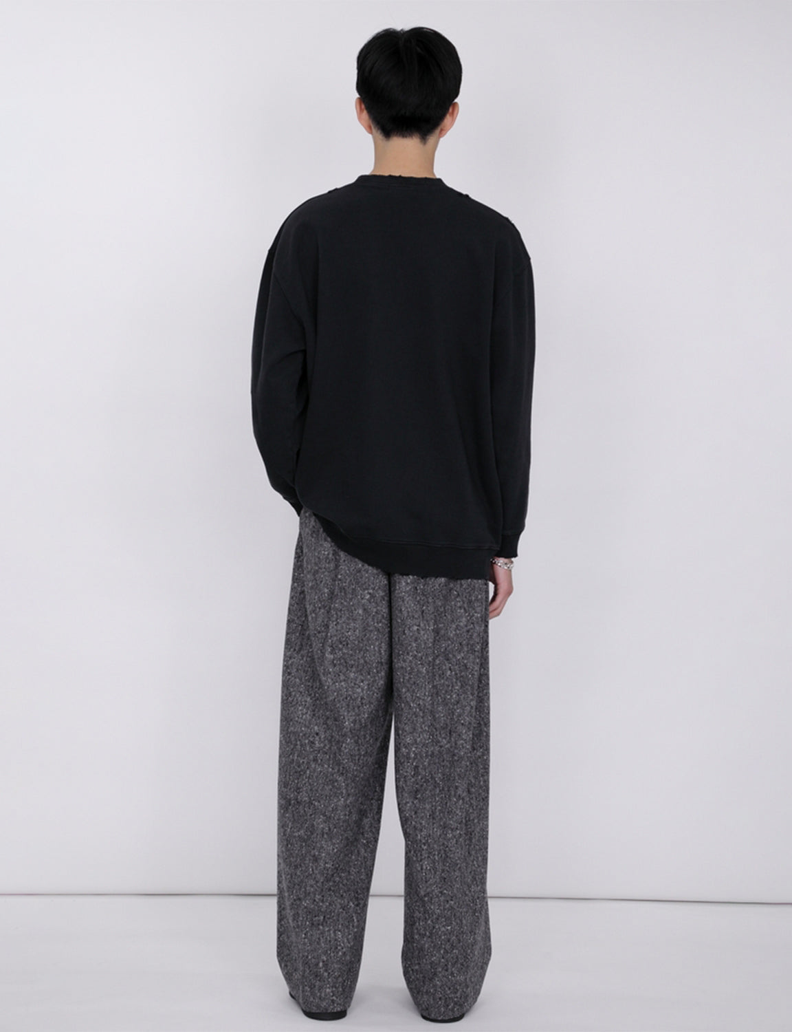 Damaged College Sweatshirt / black