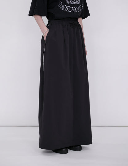 Back Slit Skirt / black