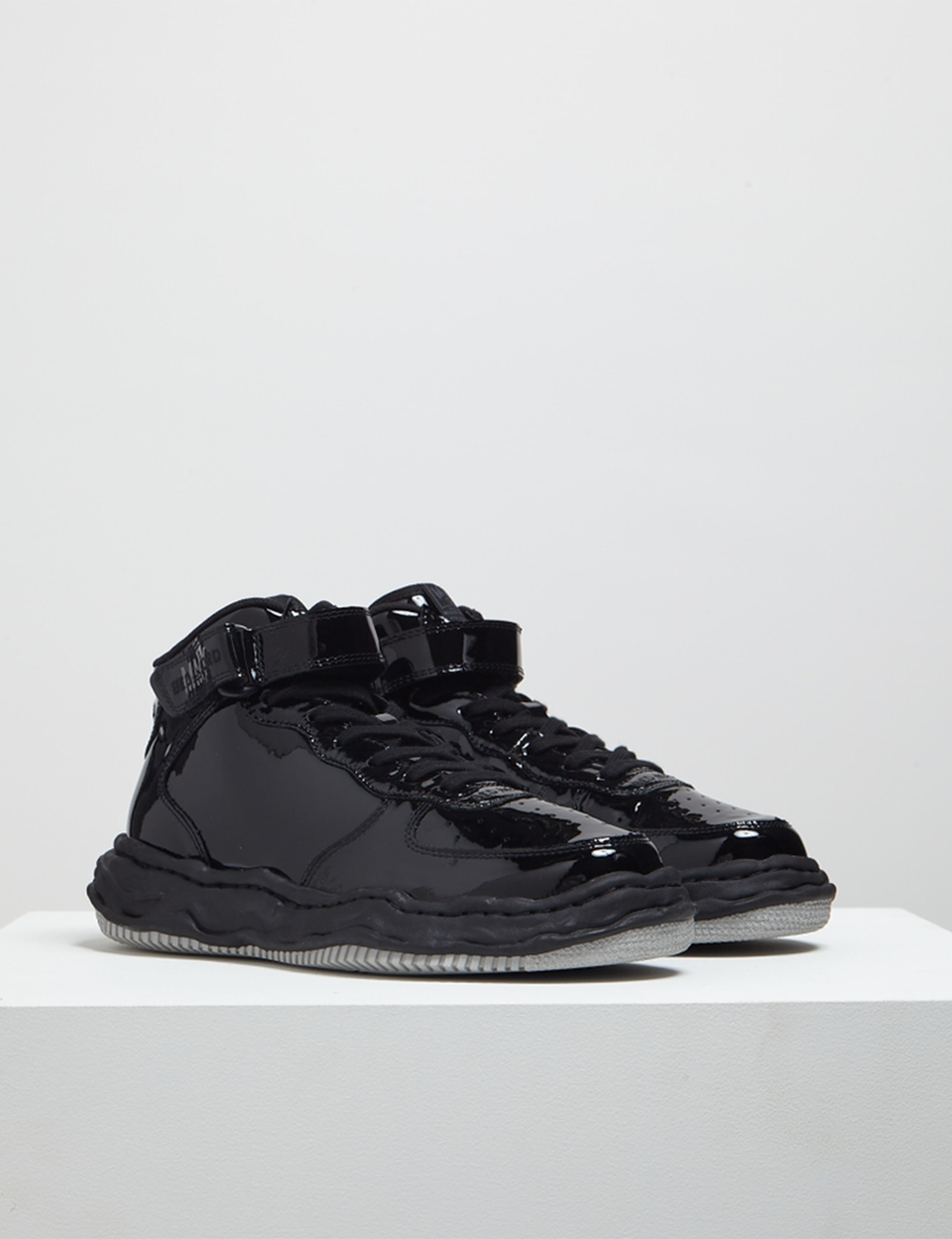 "WAYNE" OG Sole Patent Leather High-top Sneaker – Black