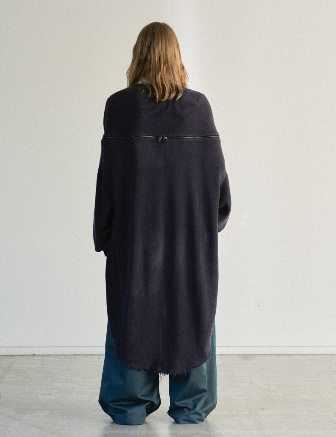 HIGH-LOW ZIPPER KNIT