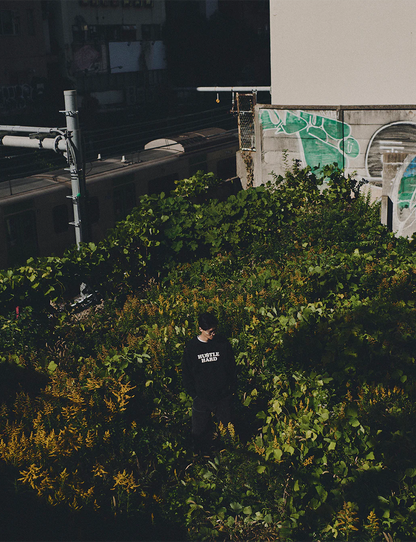 HUSTLE HARD CREW SWEAT