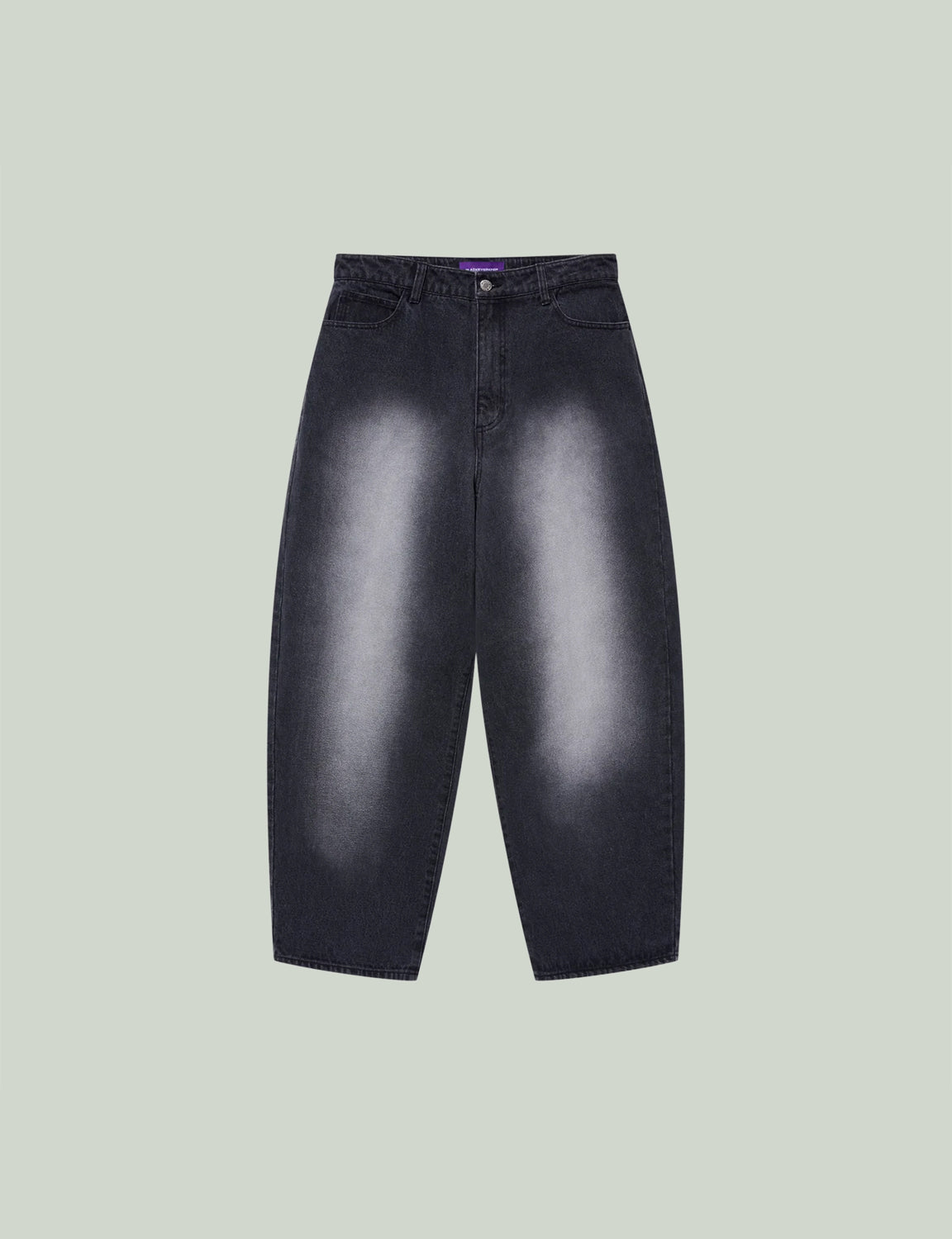 B EMBLEM EXTRA BAGGY JEANS