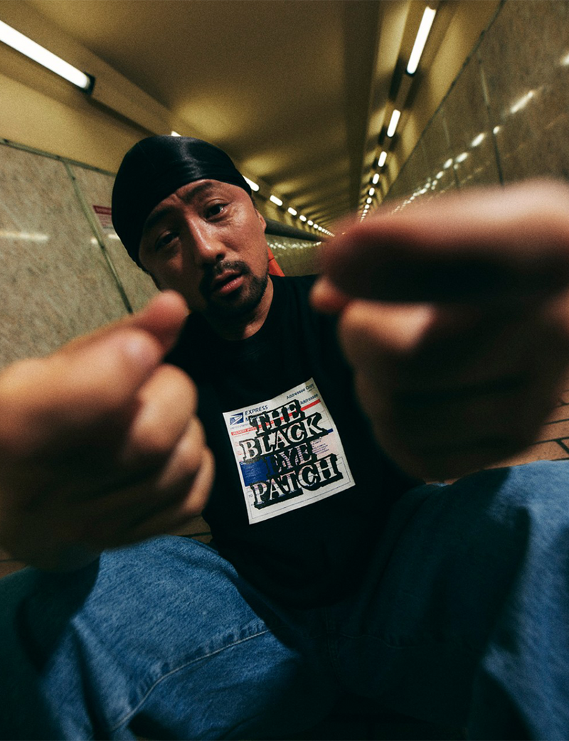 PRIORITY LABEL TEE