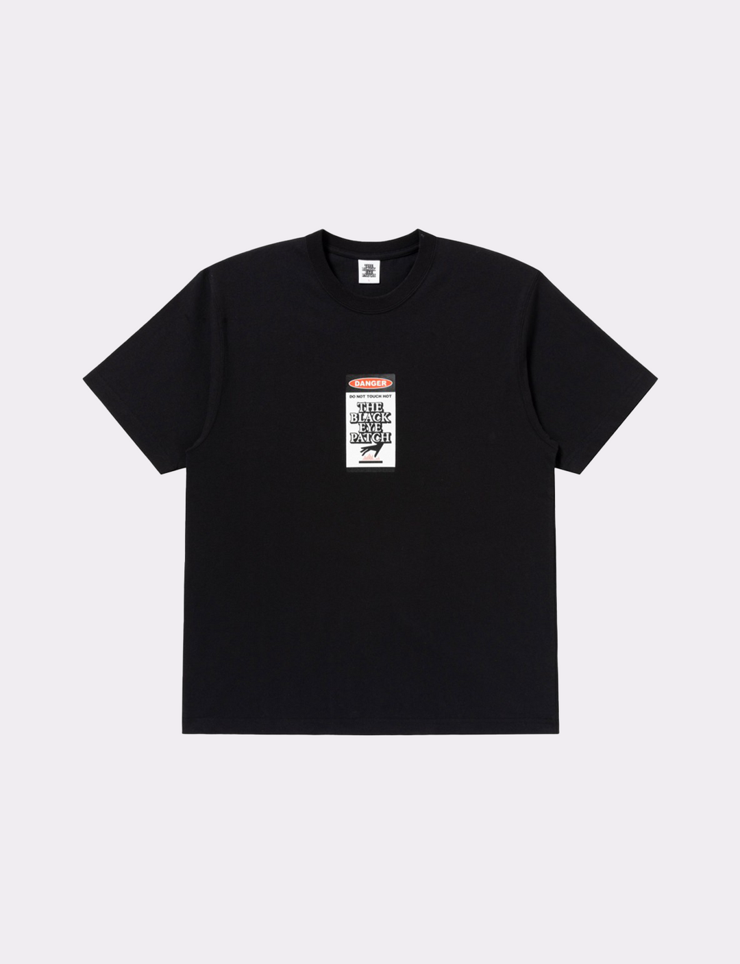 black eye patchDANGER HOTLABEL TEE BLACK