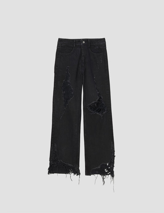 DISTRESSED JEANS
