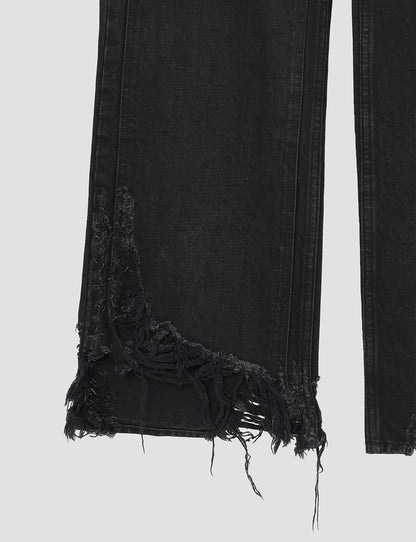 DISTRESSED JEANS