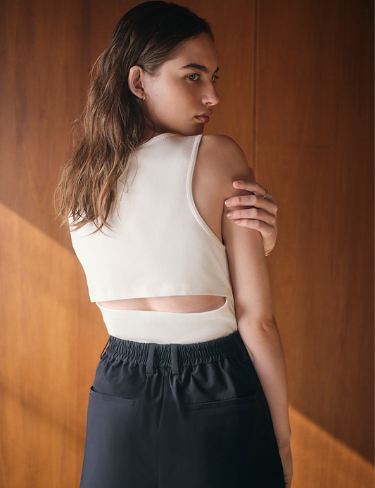 HOLE TANK TOP